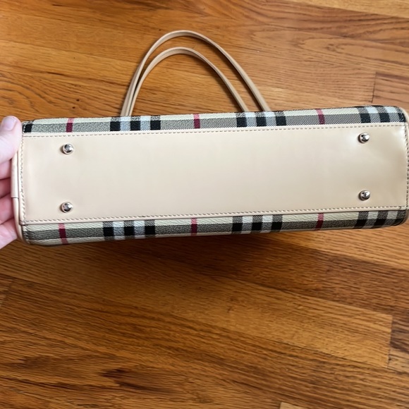 Burberry patterned purse - Picture 3 of 4